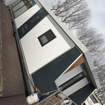 Bådhotel Houseboat Maxim Jr *